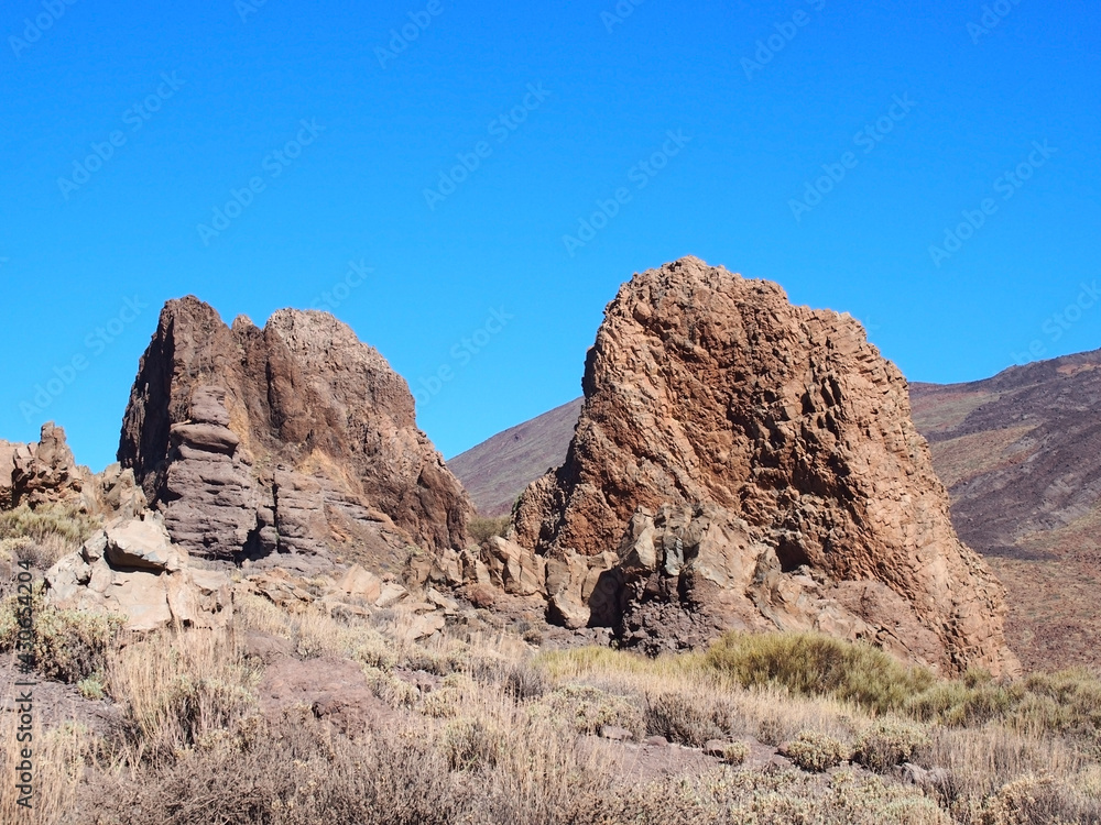 Fototapeta premium volcano and rock formation in teide national park in tenerife