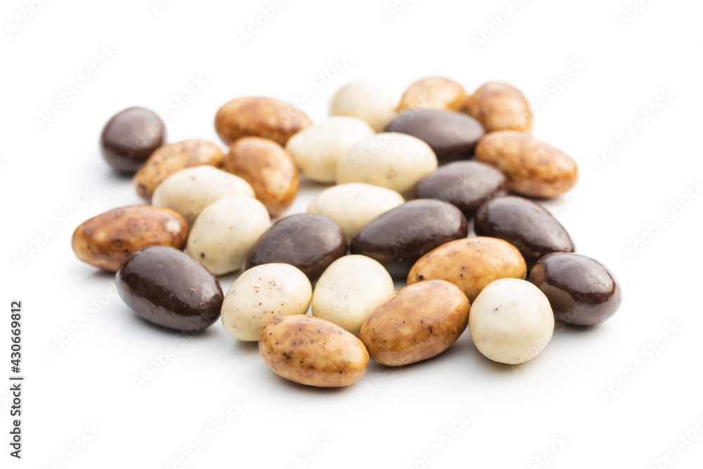 Fototapeta premium Sweet chocolate almonds. Chocolate eggs.