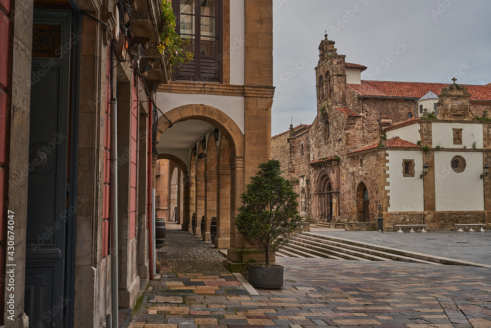 Obraz premium Romanesque Church of San Antonio de Padua, also known as the Church of the Franciscan Fathers, in the town of Avilés, in Asturias (Asturies)