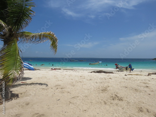 Fototapeta Naklejka Na Ścianę i Meble -  Playa Isla Iguana - Playa Panamá
