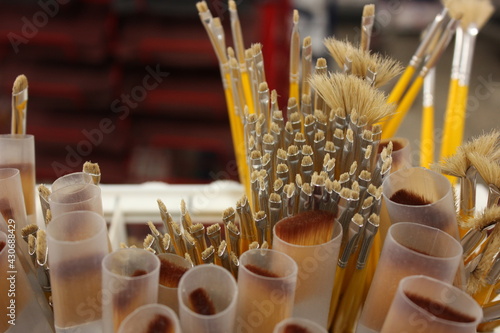 Brush Pait-Brushes Art