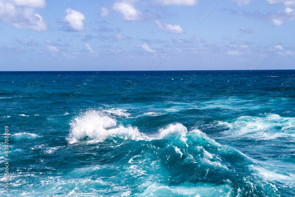 Fototapeta premium waves on the sea