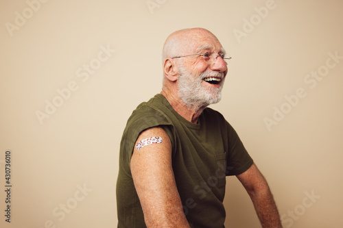 Obraz na plátne Senior man got vaccinated