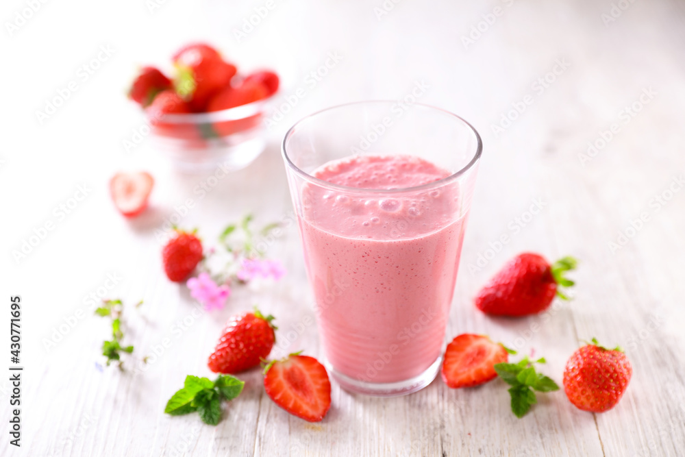 strawberry smoothie- healthy fruit juice strawberry smoothie- healthy fruit juice