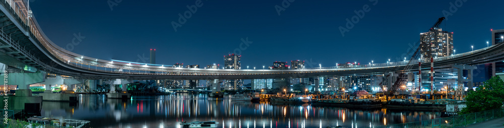芝浦ふ頭　ループ橋と夜景