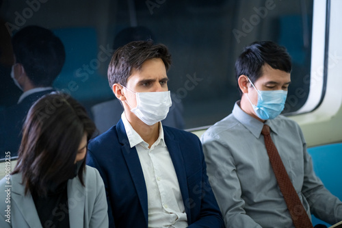 People traveling by subway must wear masks to prevent COVID-19 infection
