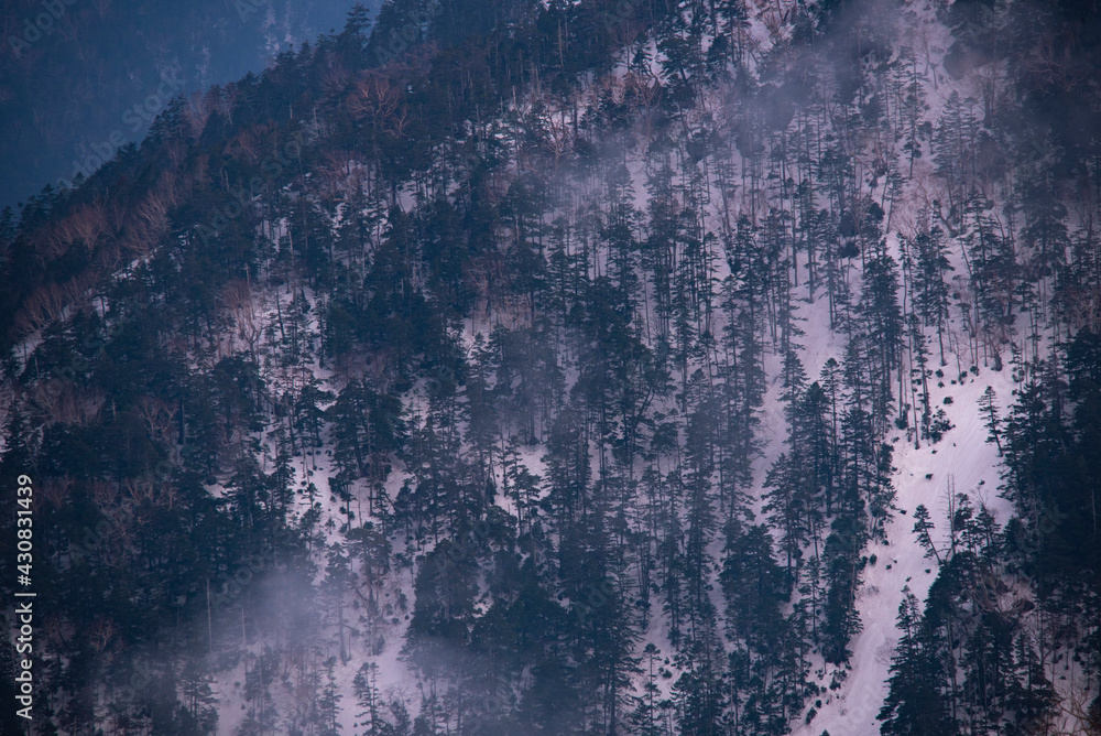 Climb a snowy mountain snow Climb a snowy mountain snow