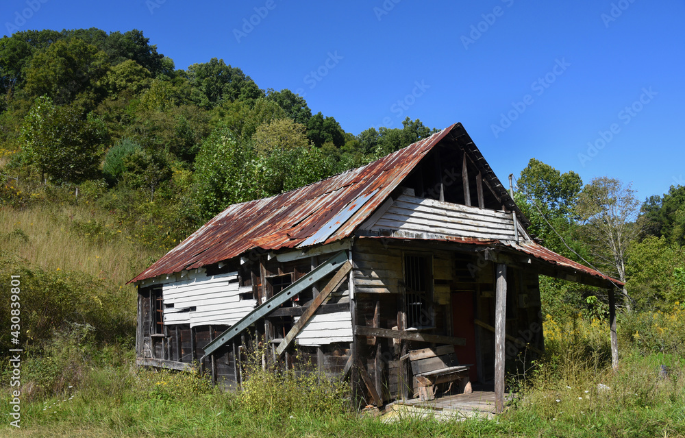 Appalachian Country Store Closed and Shuttered Appalachian Country Store Closed and Shuttered