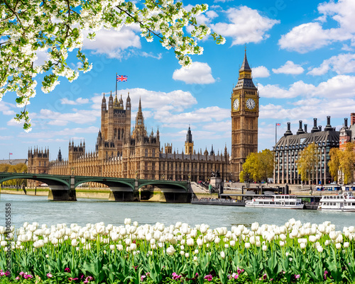 Canvas Print Big Ben tower and Houses of Parliament in spring, London, UK