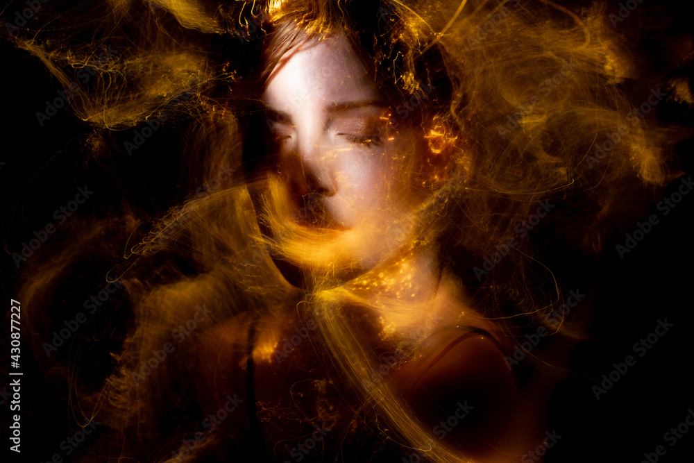 lightpainting portrait, new art direction, long exposure photo without photoshop, light drawing at long exposure
lightpainting portrait, new art direction, long exposure photo without photoshop, light drawing at long exposure