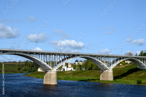 View of the Volga river and road bridge, Staritsa, Tver region, Russian Federation, September 20, 2020 © Dmitry Shchukin