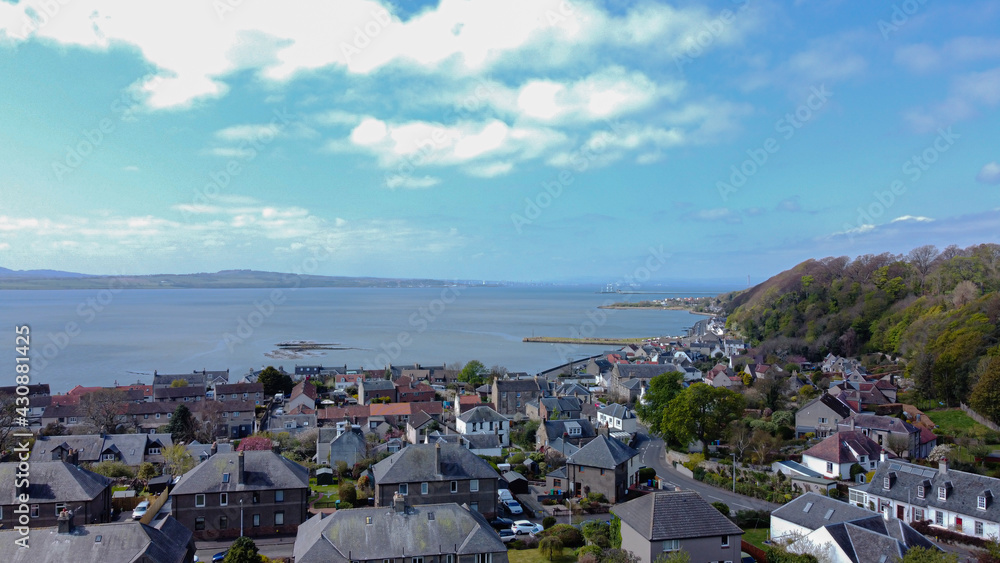 Village and seaside in Scotland, Limekilns, county Fife