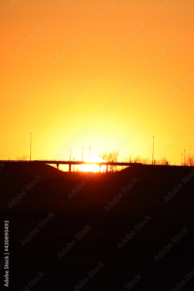 Fototapeta premium A colourful sunset just outside of Saskatoon Saskatchewan