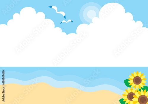 爽やかで穏やかな夏の砂浜のイラスト　可愛い　シンプル　海　背景　コピースペース　入道雲　ヒマワリ