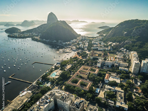 Rio de Janeiro – Stadtteil Botafogo mit dem Zuckerhut von oben – Brazilien photo