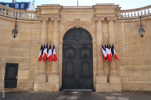 Fotografia Portail d'entrée de l'hôtel de Matignon, palais de résidence officielle du Premi