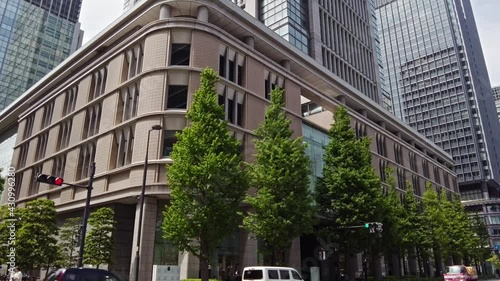 Wallpaper Mural 東京都千代田区丸の内の東京駅周辺の都市景観 Torontodigital.ca