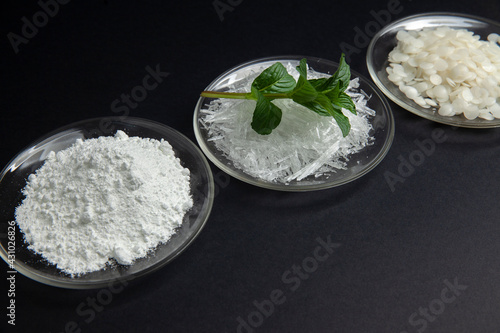 Bild auf Leinwand raw materials for the cosmetics industry, mint crystal, wax, powder
