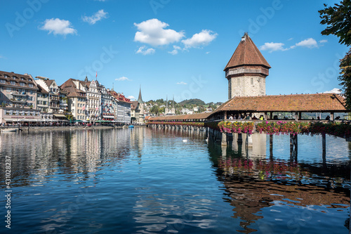 LAKE LUCERNE OLD BRIDGE © MEANDERING TRAIL