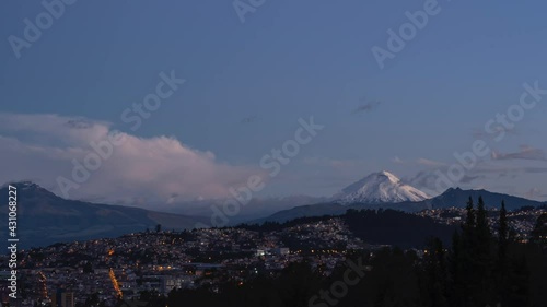 COTOPAXI ECUADOR TIMELAPSE ATARDECER 