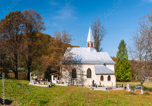 Fototapeta Naklejka Na Ścianę i Meble -  Kościół Rzymskokatolicki pw. Matki Bożej Szkaplerznej w Terce, Bieszczady, Polska / Roman Catholic Church of Our Lady of the Scapular in Terka, Bieszczady, Poland