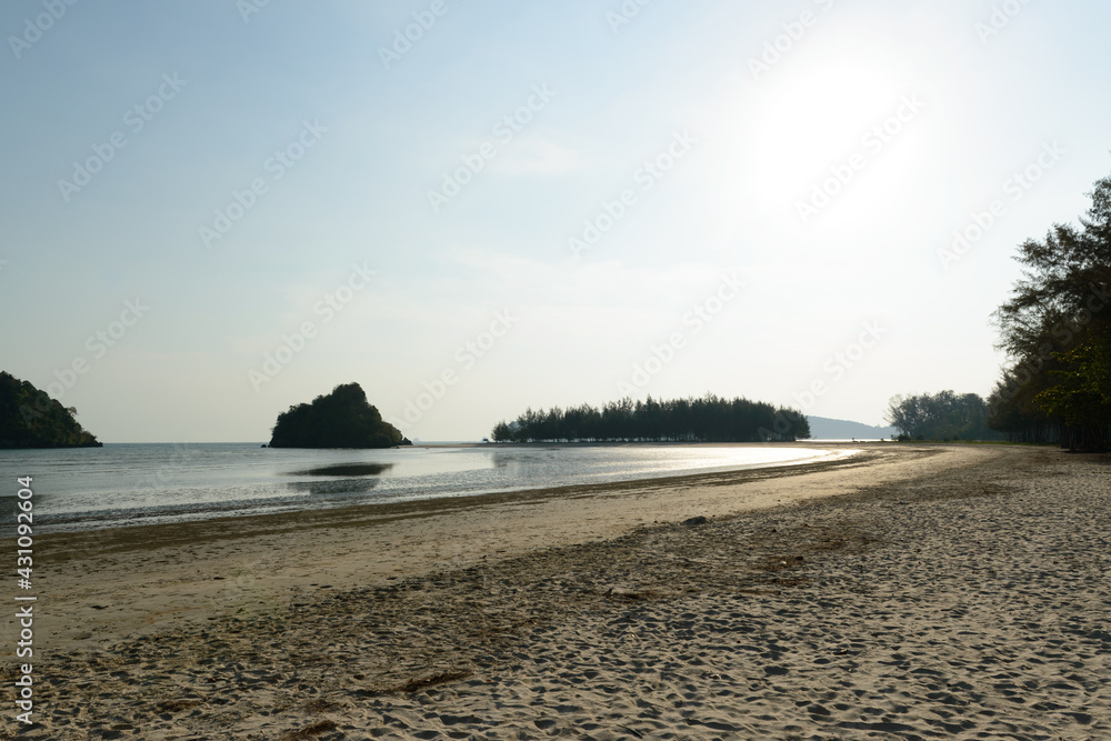 Obraz premium Noppharatthara or Noppharat Thara Beach is quiet beach lies within Noppharatthara Beach - Phi Phi Islands National Park, Krabi, Thailand.