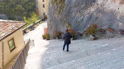 Ferrara di Monte Baldo  - Italia
Santurio Madonna della corona