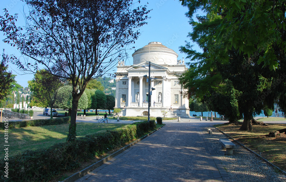 Il Tempio Voltiano, museo dedicato ad Alessandro Volta, a Como.