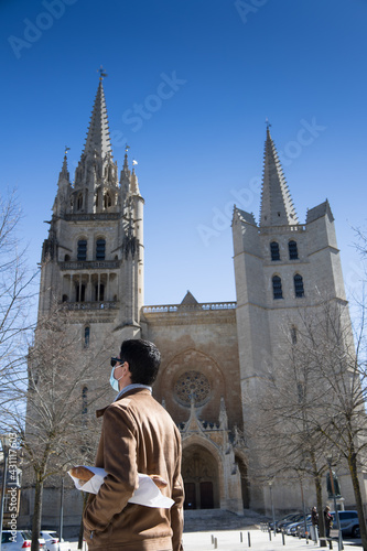 Devant la cathédrale de Mende, Lozère photo