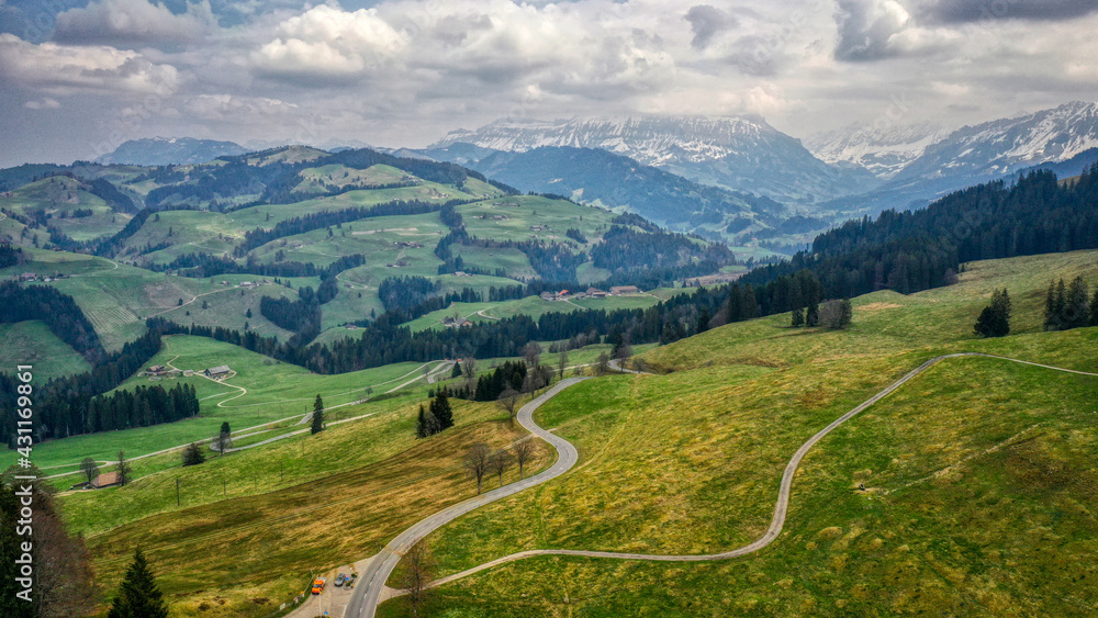 Der Schallenbergpass im April 2021, Emmental, Kanton Bern, Schweiz