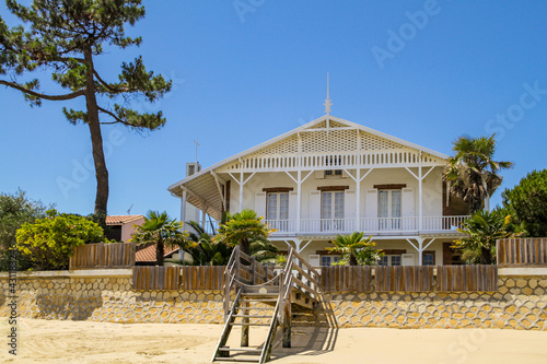 Typical Arcachon style house in the quarter of Bélisaire in the Cap Ferret peninsula on the Arcachon bay © JeanLuc Ichard