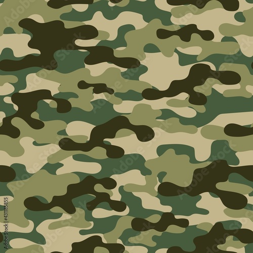 green Camouflage seamless pattern. Trendy style camouflage, repeat print. Vector illustration. Khaki texture, military army green hunting