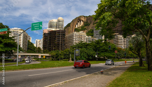   Rodrigo de Freitas Lagoon. Avenue Epitacio Pessoa photo