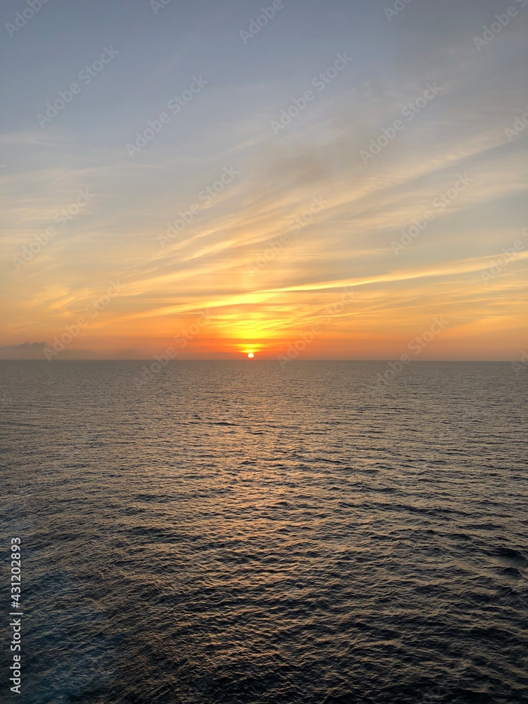 Fototapeta premium sunset over the sea