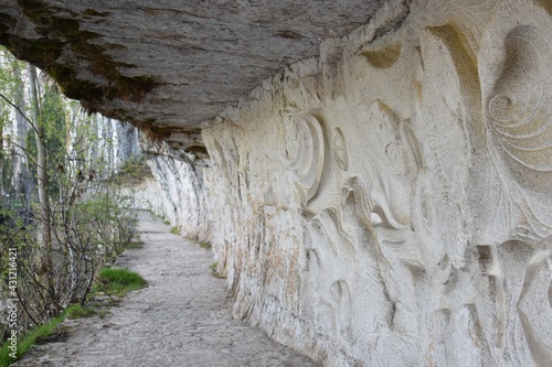 Obraz na płótnie Le chemin de halage à Saint-Cirq-Lapopie, dans le Lot