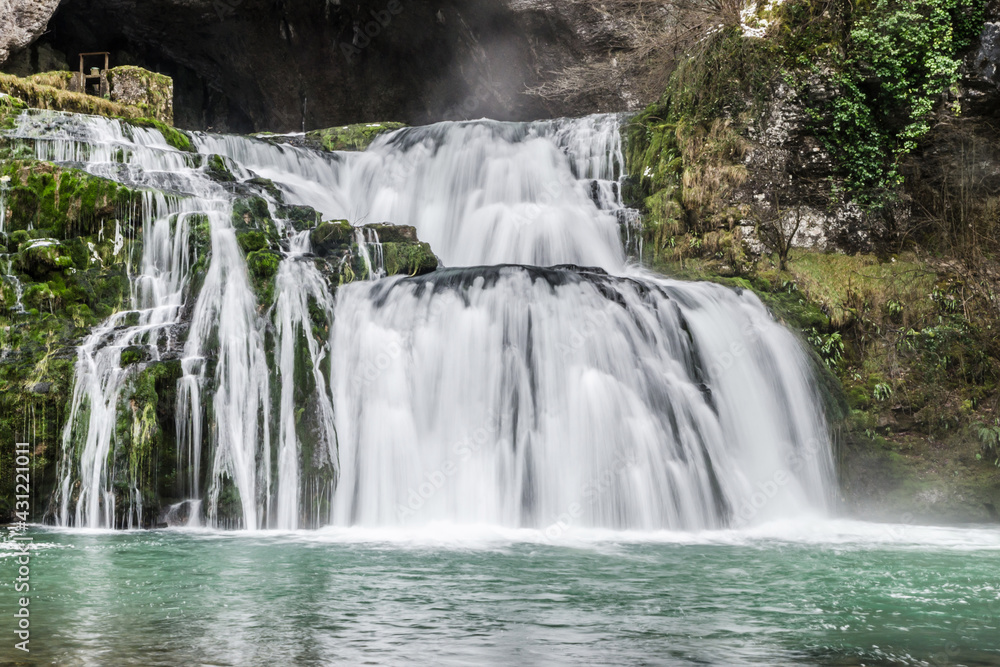 Fototapeta premium waterfall in the forest