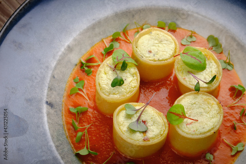 cannelloni with tomatoes