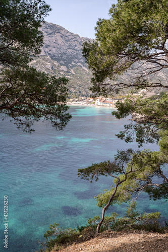 Obraz na płótnie Parc national des calanques, Marseille, France. Calanque de Sormiou au printemps. w salonie