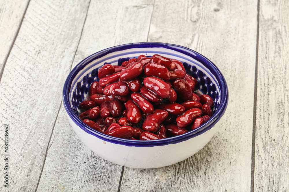 Canned red Kidney in the bowl