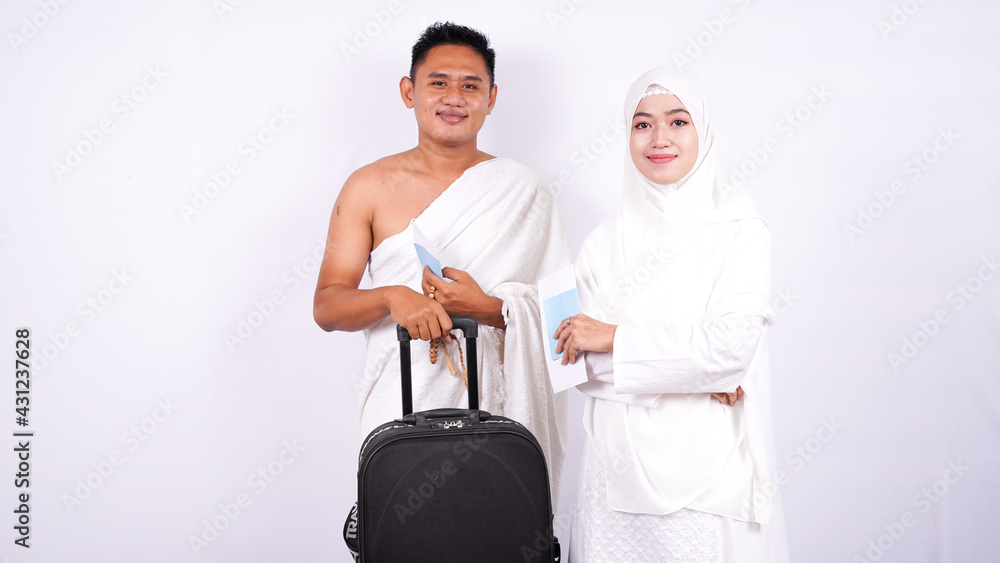 muslim couple wear ihram isolated white background muslim couple wear ihram isolated white background
