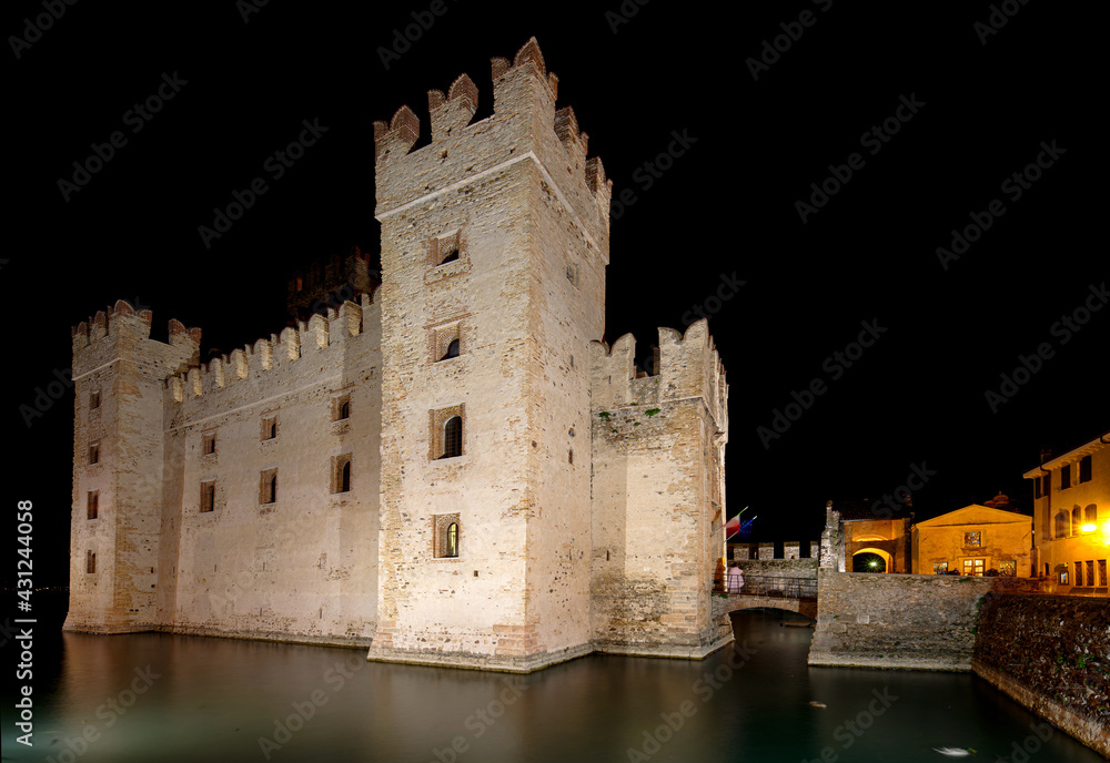 Sirmione am Abend, Festung, Lago di Garda