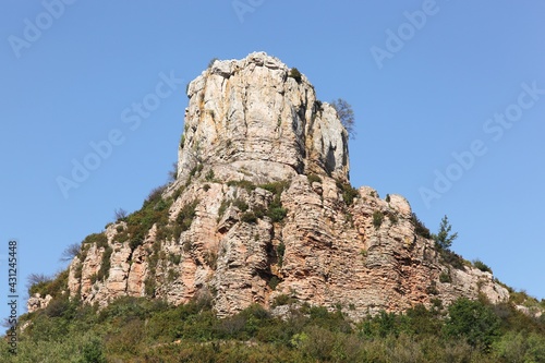 Rock of Solutre in Burgundy, France © Ricochet64