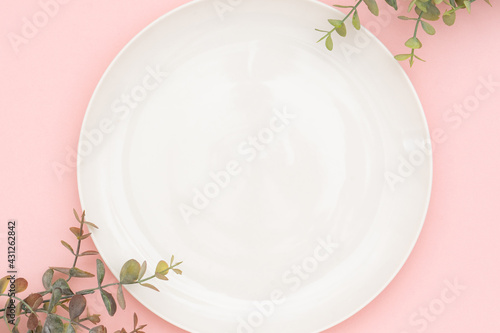 背景素材　白い皿