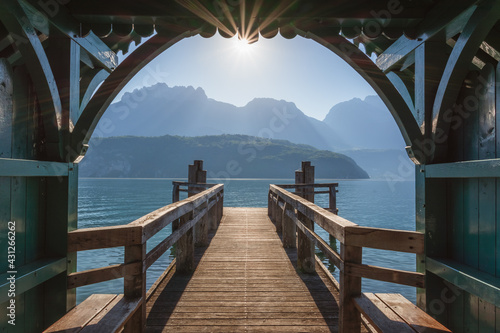 Lever de soleil à Saint Jorioz, haute Savoie photo