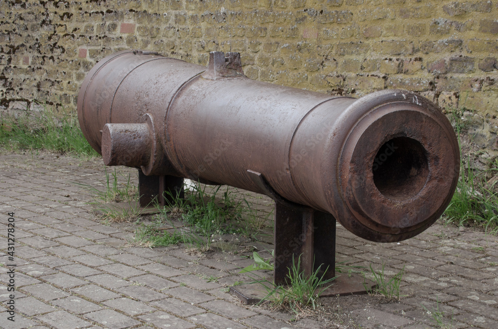 Jülich: Kanone in der Zitadelle Jülich. Jülich: Kanone in der Zitadelle Jülich.
