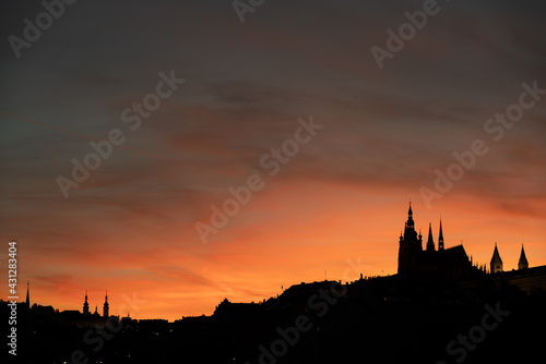 Silhouette of Prague Castle at sunset © 선정 김