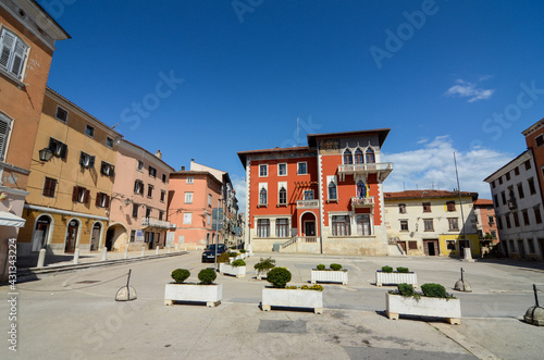 Fototapeta Naklejka Na Ścianę i Meble -  Narodni trg, Vodnjan, Croatia. Main square, streets and buildings in Vodnjan, Istria.