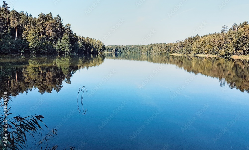 Early morning, blissful silence on the lake in Mazury. - obrazy, fototapety, plakaty 