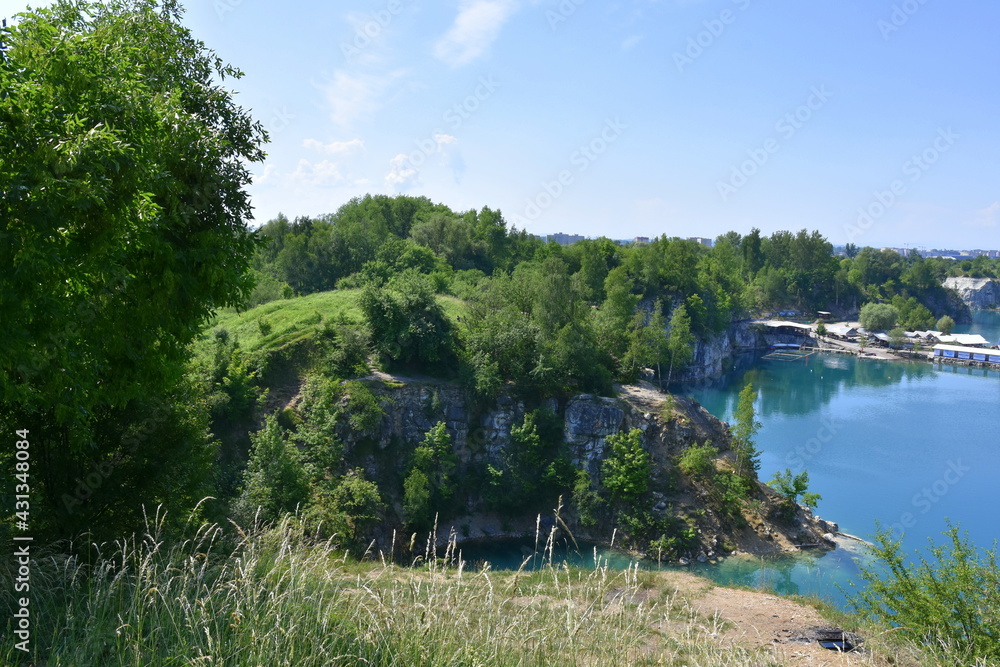 Park na Zakrzowku, zbiornik wodny, dawny kamieniołom Park na Zakrzowku, zbiornik wodny, dawny kamieniołom