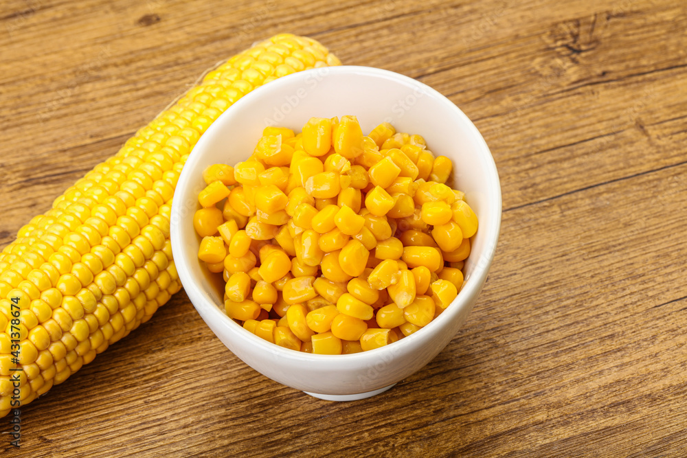 Sweet yellow corn in the bowl Sweet yellow corn in the bowl